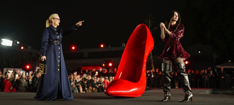 Meryl Streep y Anne Hathaway desfilan por la CDMX 