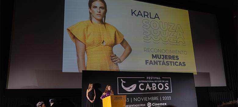 Karla Souza es homenajeada en Los Cabos 11