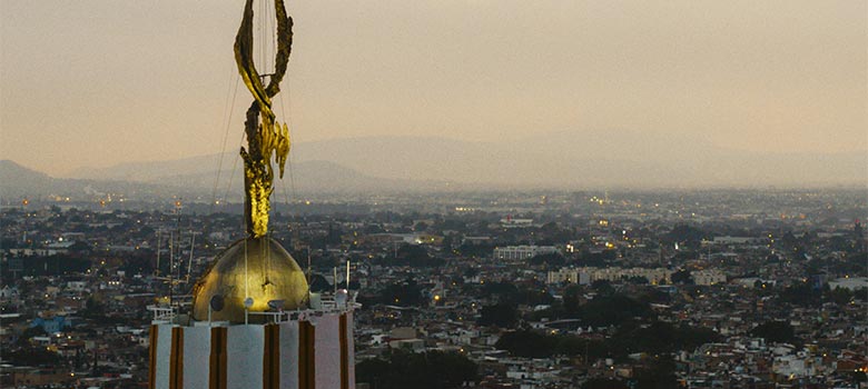 Carlos Pérez Osorio documenta La oscuridad de la Luz del Mundo